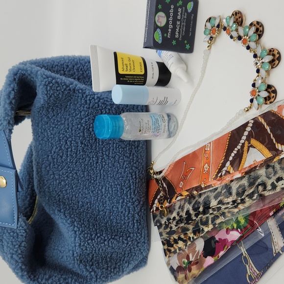 Twelve Piece Beauty Bag & Accessory Bundle - Choose One - Picture 3 of 3